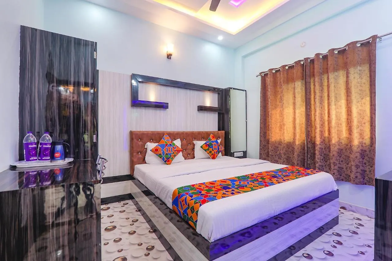 *** Hotel Fabhotel Lumbini International Varanasi India