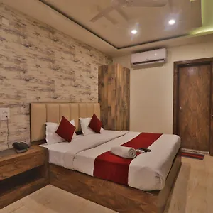 Hotel 4everstay By Janki Luxury & Spacious Family In Varansi
